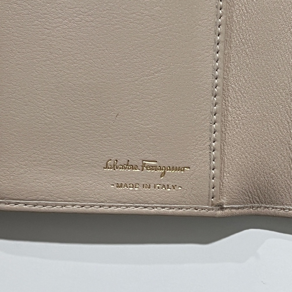 Salvatore Ferragamo Long Wallet - Picture 7 of 8